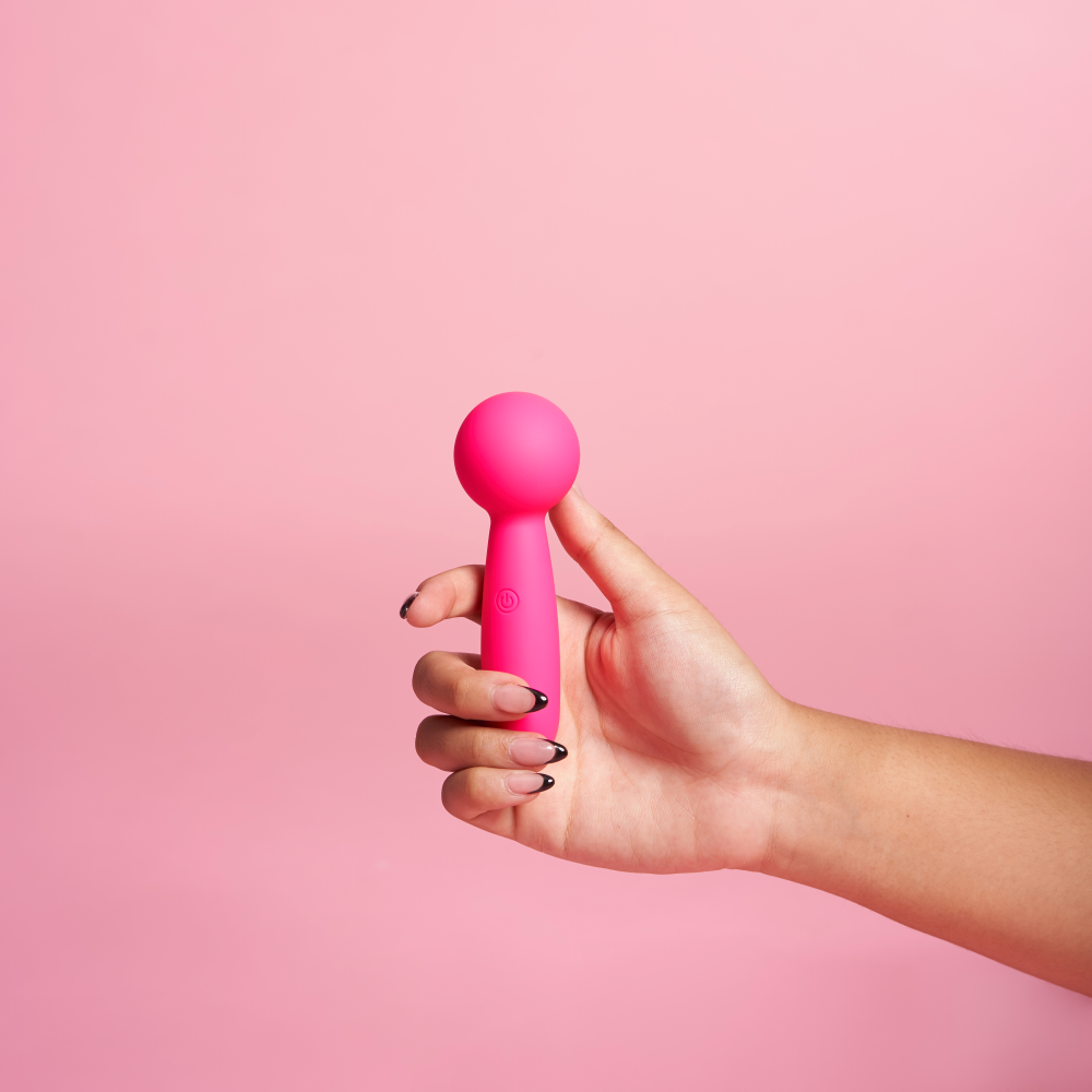 Lolly in hand